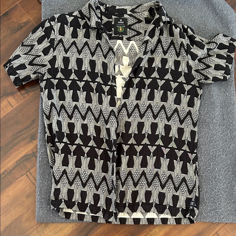 Roark Black and Grey Manawa Tapu shirt